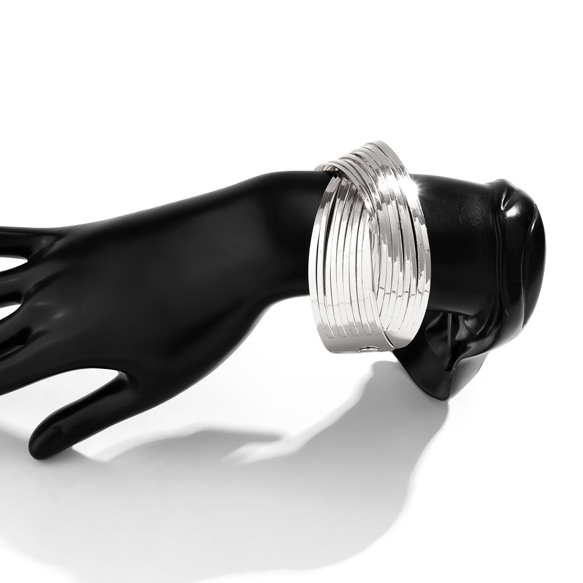 Brazalete Geométrico de Hierro en Estilo IG, Bañado en Oro Blanco y Oro