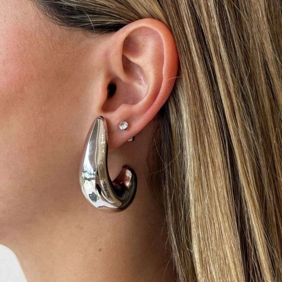 Aretes en Forma de C de Estilo Simple de Acero Inoxidable Bañados en Oro de 18K - 1 Par