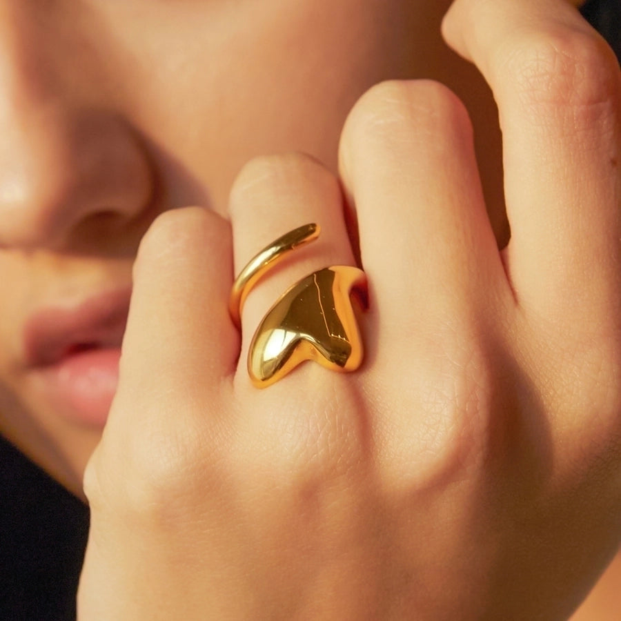 Anillo Abierto en Forma de Corazón