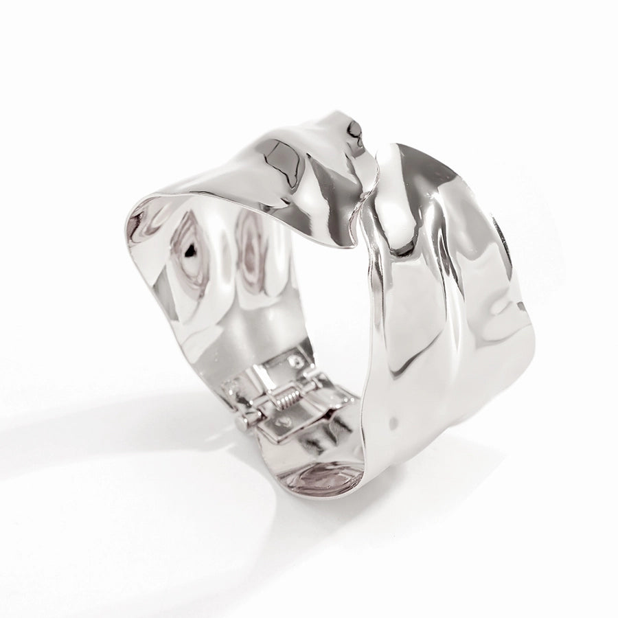 Brazalete Geométrico de Hierro en Estilo IG, Bañado en Oro Blanco y Oro